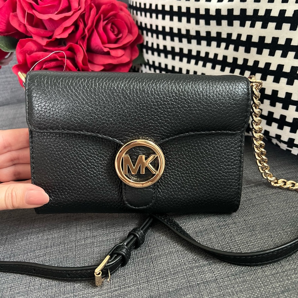 Michael Kors Black Leather Crossbody Bag Purse Clutch - Picture 3 of 5